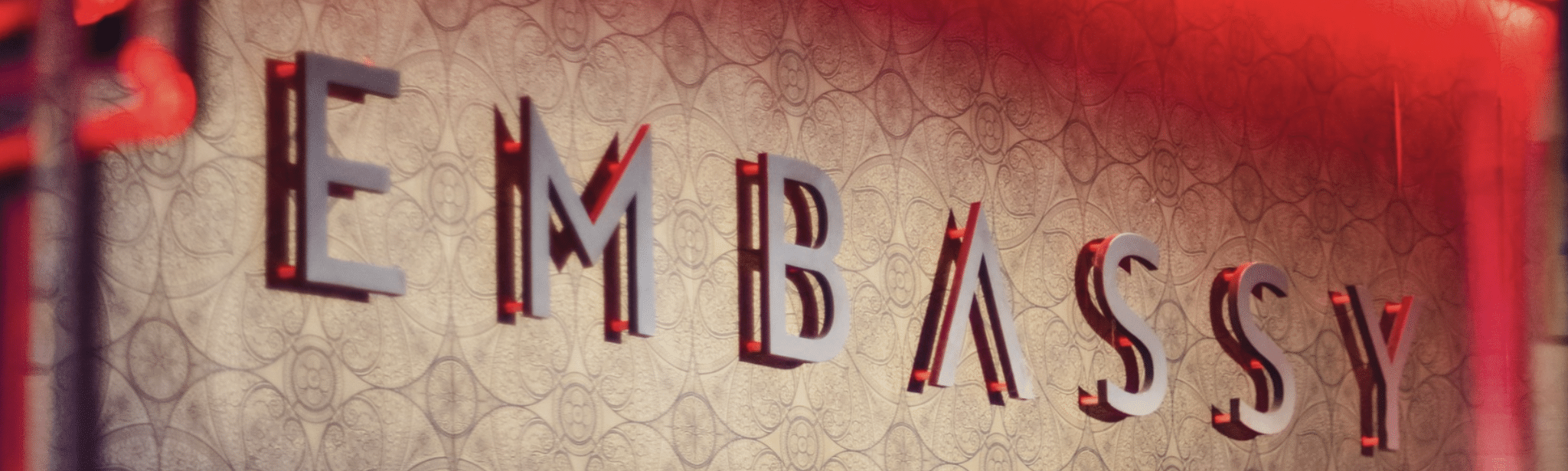 Cabecera Embassy
