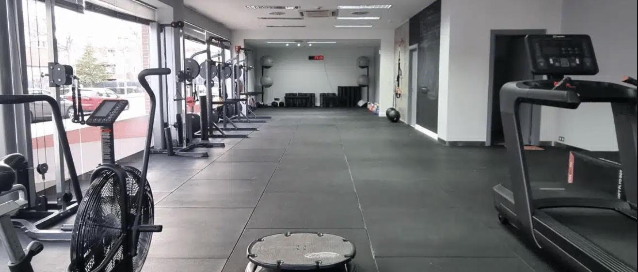 Cabecera Adee center